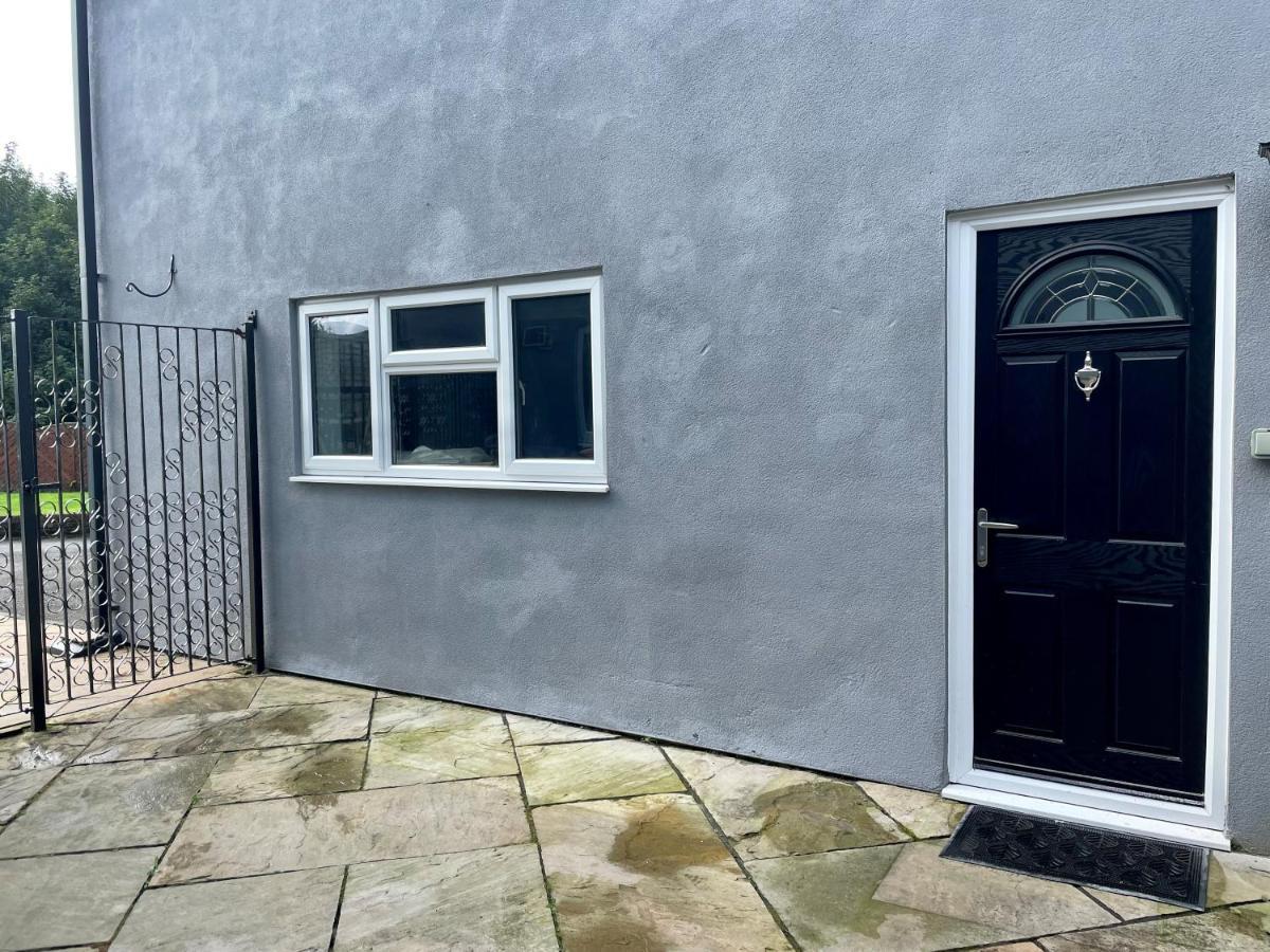 The Annex At Pantglas Farm Pontyclun Exteriör bild